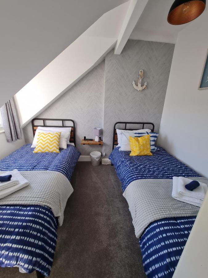 חלנדודנו Glascoed Guest House מראה חיצוני תמונה