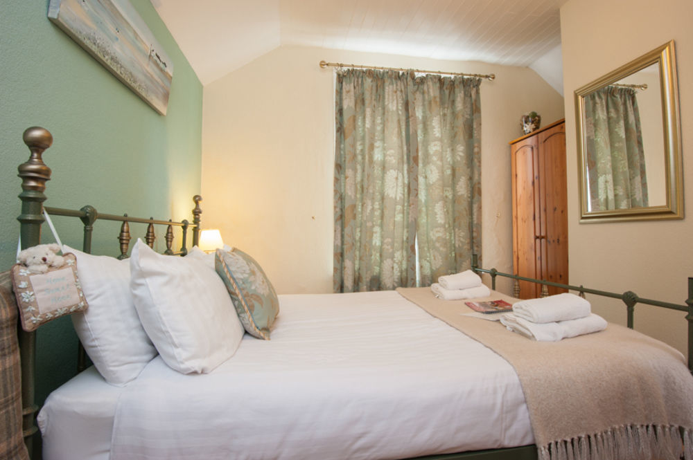 חלנדודנו Glascoed Guest House מראה חיצוני תמונה