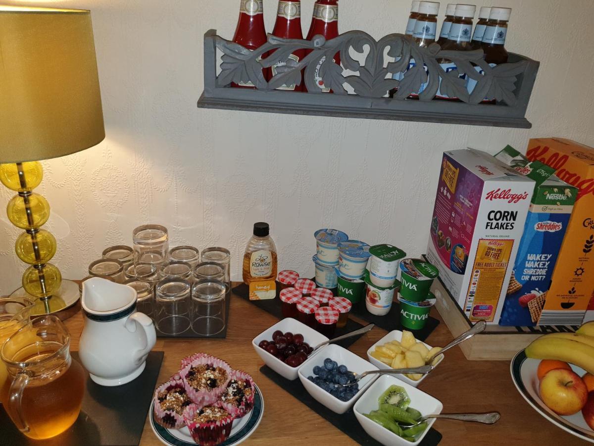 חלנדודנו Glascoed Guest House מראה חיצוני תמונה