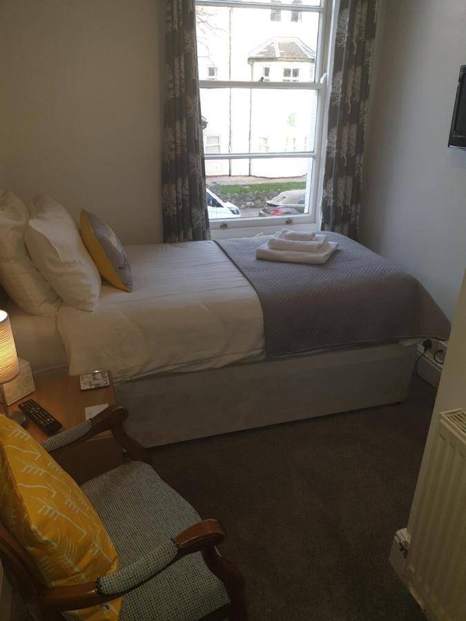 חלנדודנו Glascoed Guest House מראה חיצוני תמונה