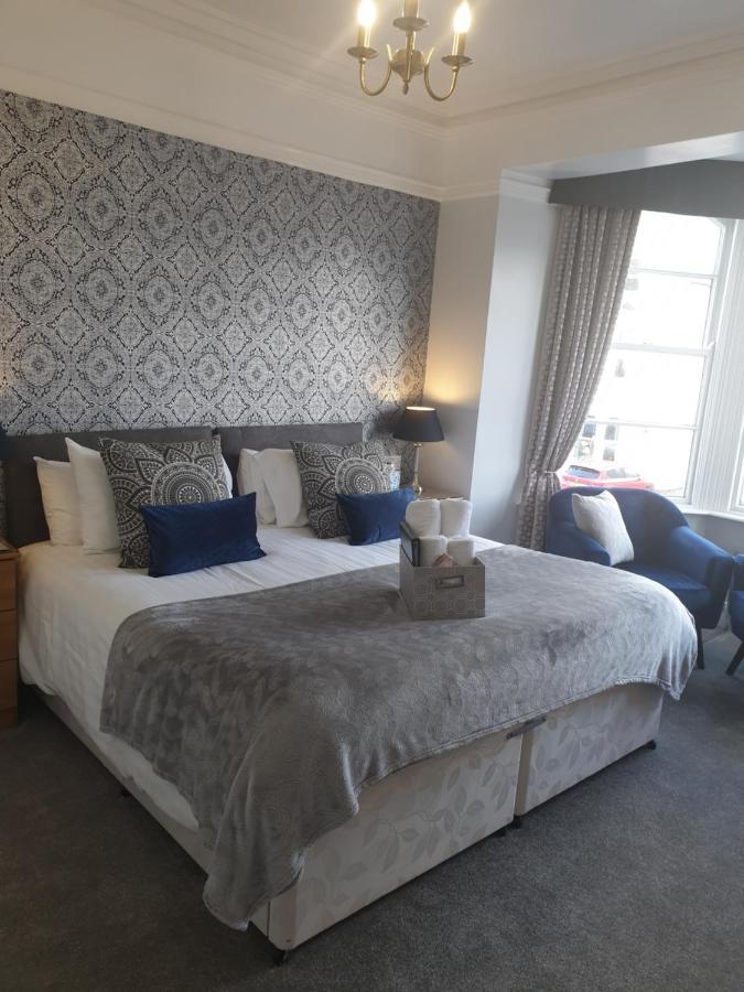 חלנדודנו Glascoed Guest House מראה חיצוני תמונה